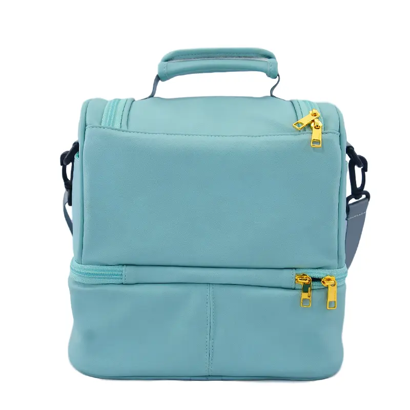 Tas nedha awan terisolasi Tas nedha awan terisolasi